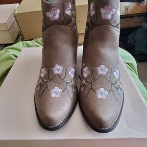 Adorable Lil Ankle Booties